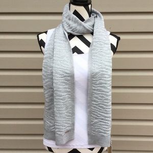 NWT Michael Kors Silver Gray Tiger Stripe Scarf